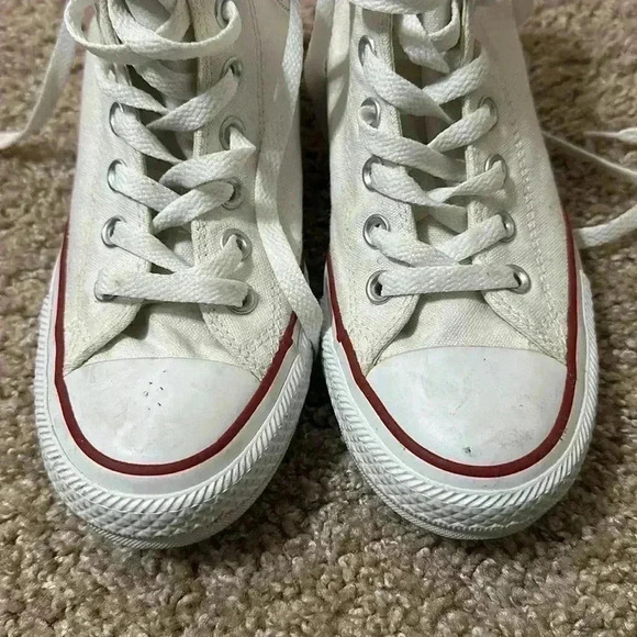 Converse - Picture 3 of 6